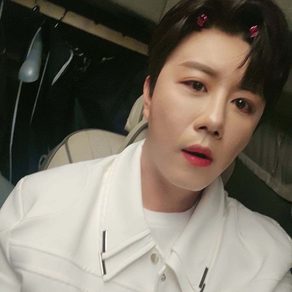 Behind-the-scenes cut of Jin Haesung