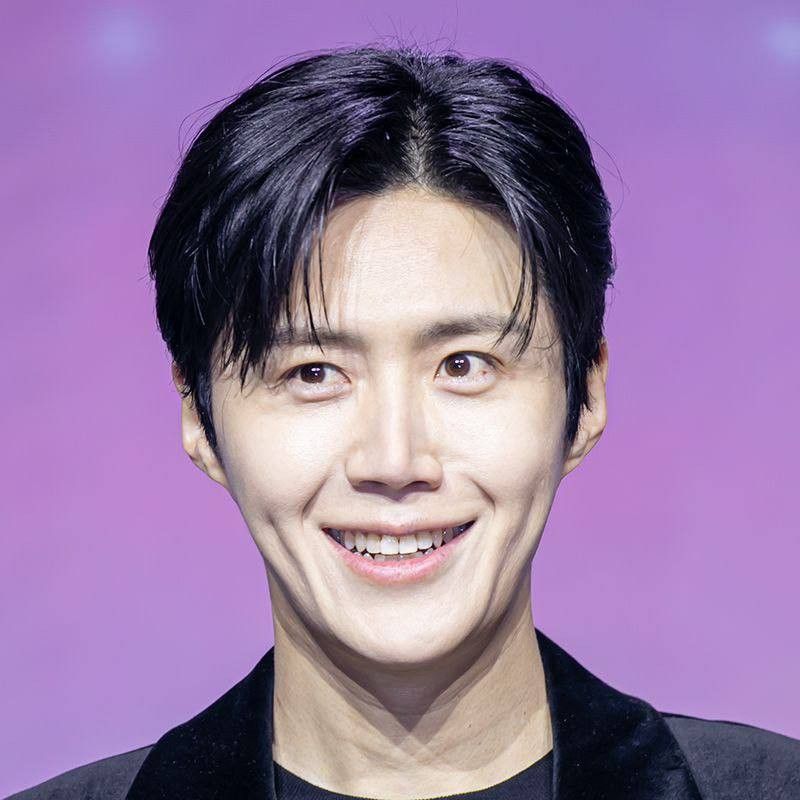 Behind-the-scenes cut of Kim Seonho