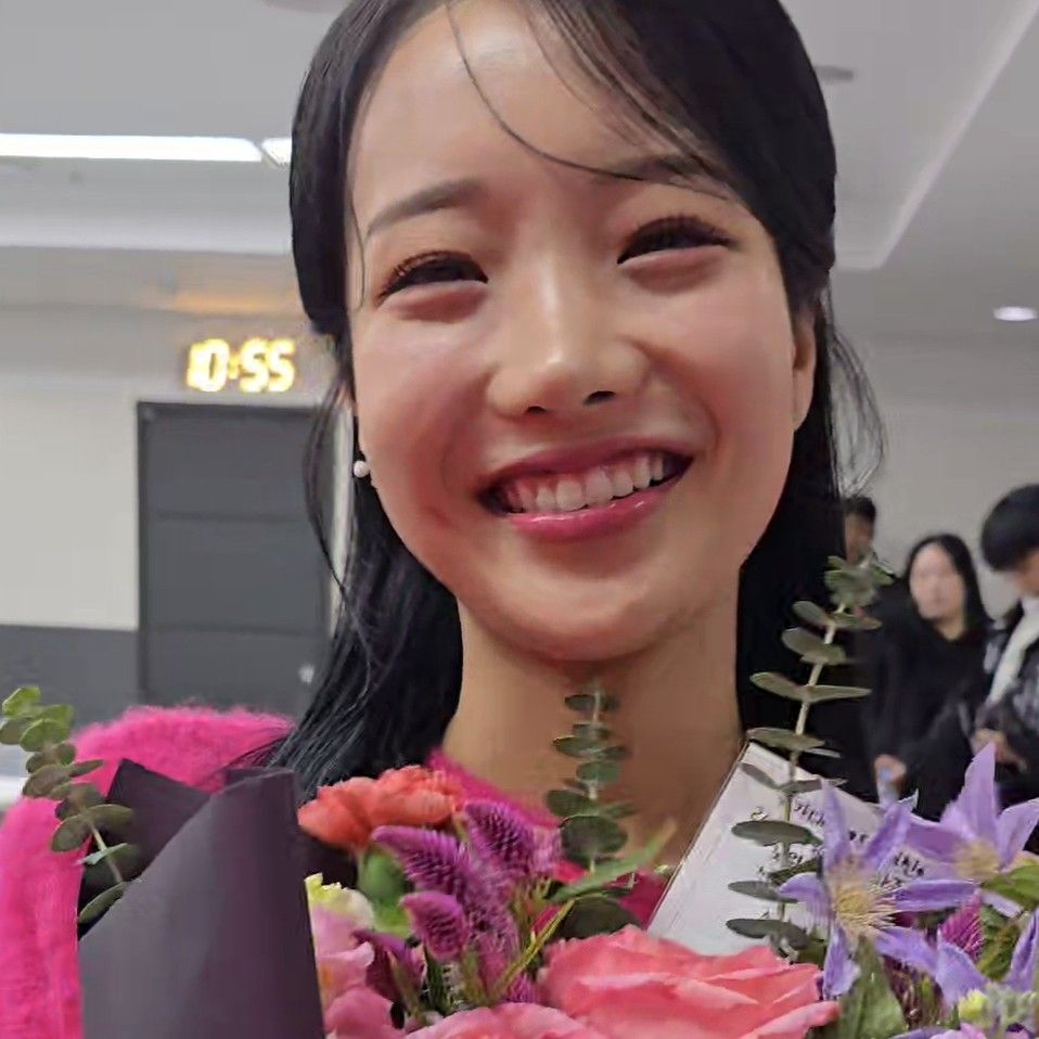 Behind-the-scenes cut of Kim Soyeon (2004)