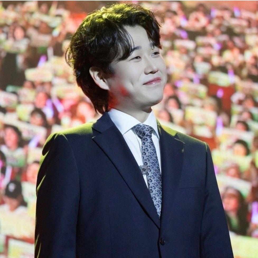 Behind-the-scenes cut of Hwang Youngwoong