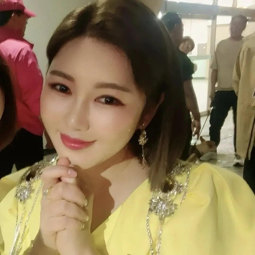 宋歌人的最新照片