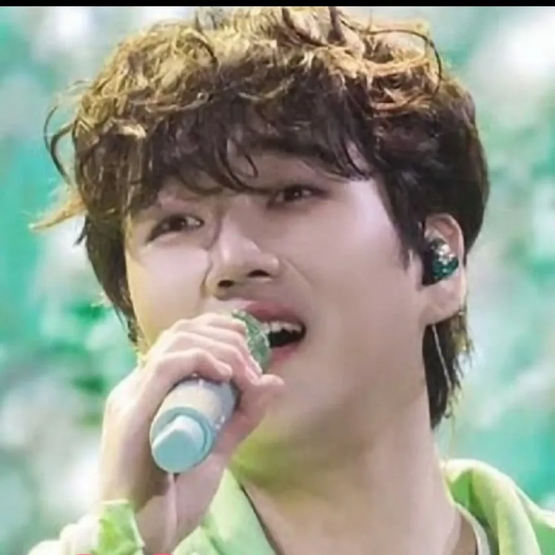 Latest photo of Hwang Youngwoong