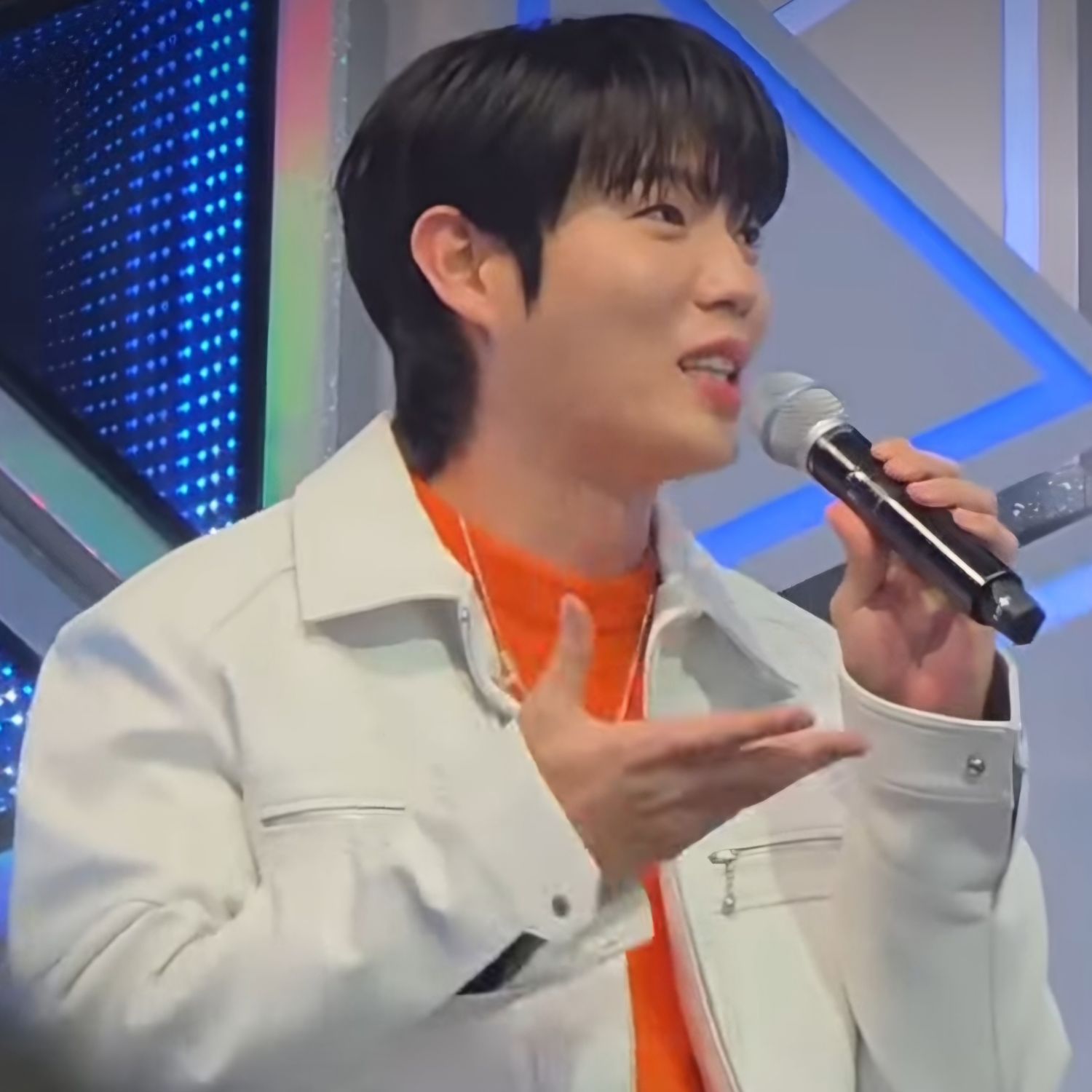 Latest photo of Son Taejin