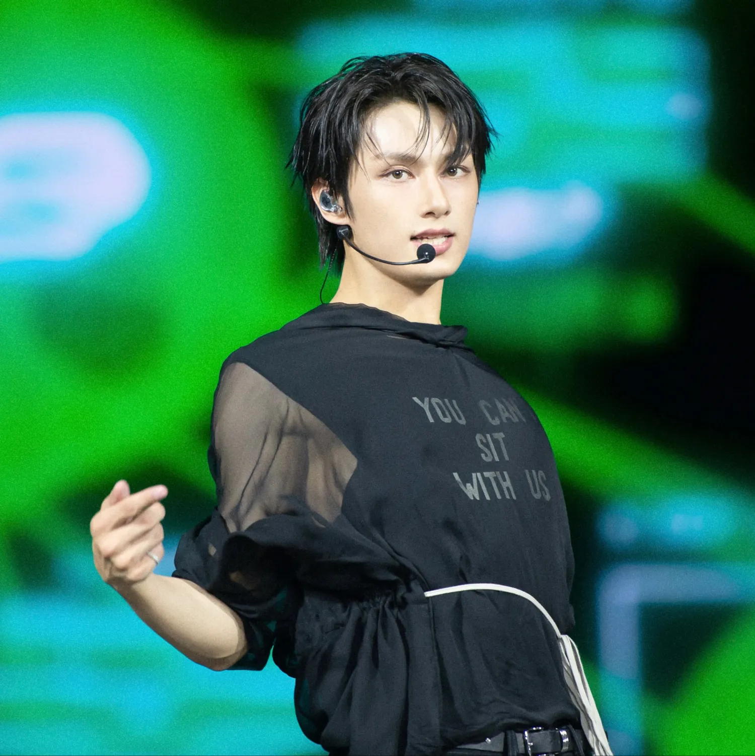 Behind-the-scenes cut of Wen Junhui