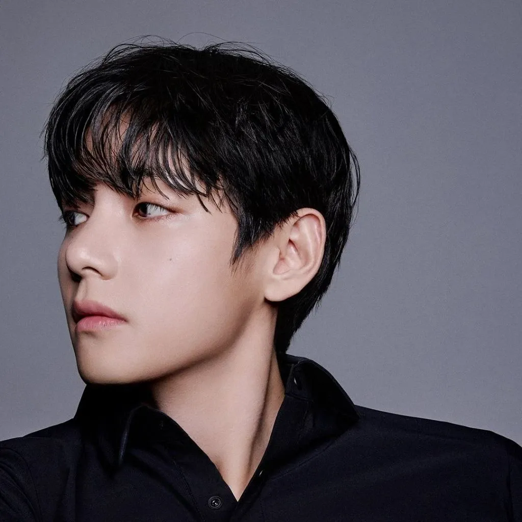 김태형 (뷔)의 최신 사진