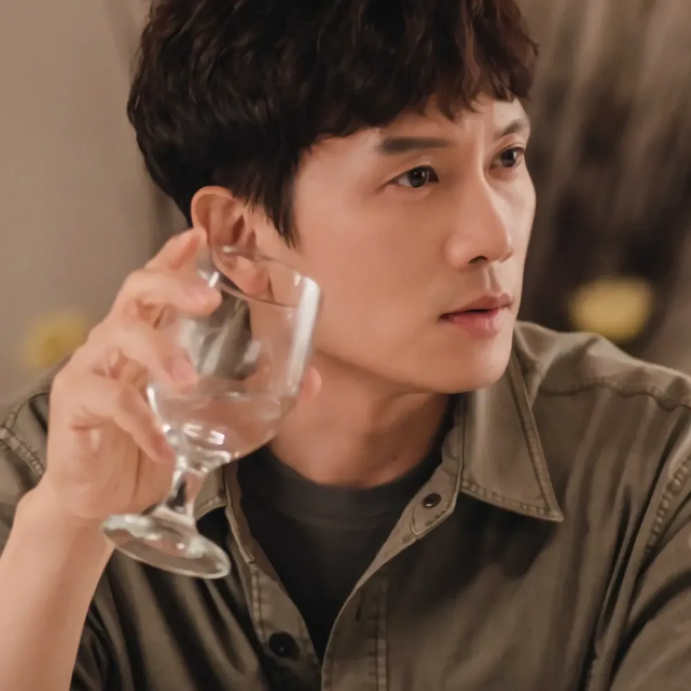 Recent activity shot of Ji Sung