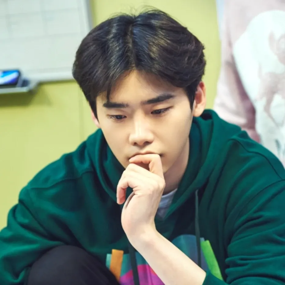 Behind-the-scenes cut of Lee Jongsuk