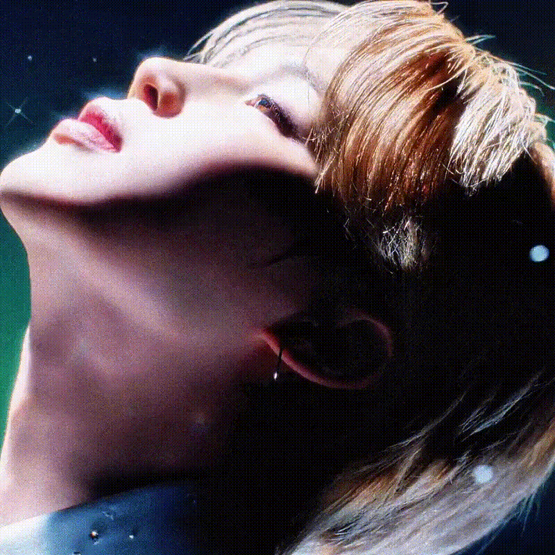 Behind-the-scenes cut of Ha Jimin
