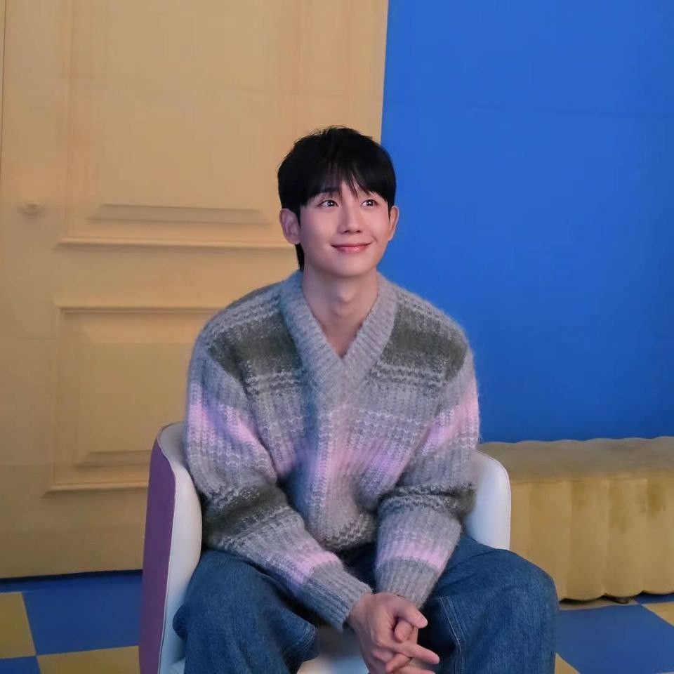 Behind-the-scenes cut of Jung Haein