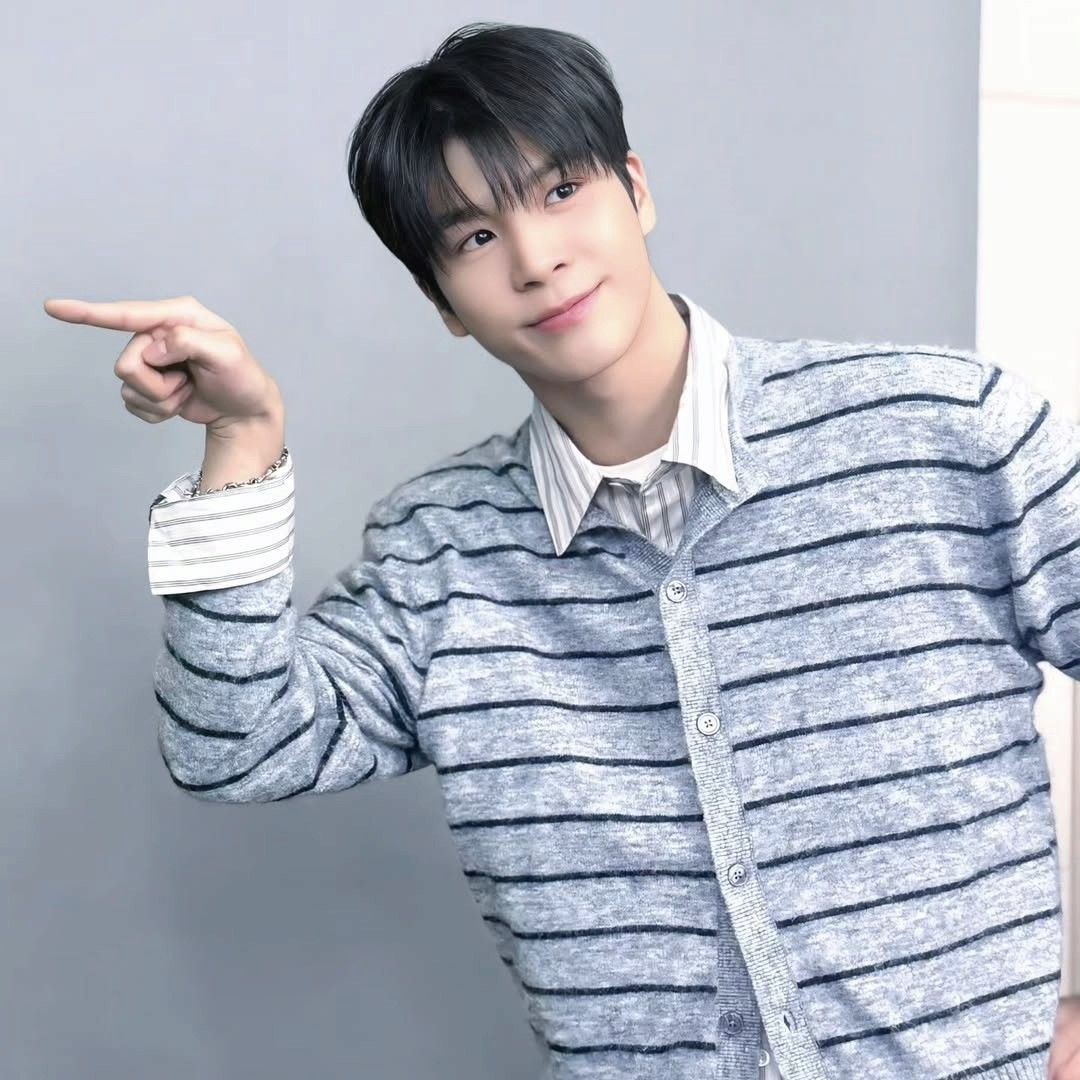 Momen yang diabadikan oleh penggemar Jeong Dongwon