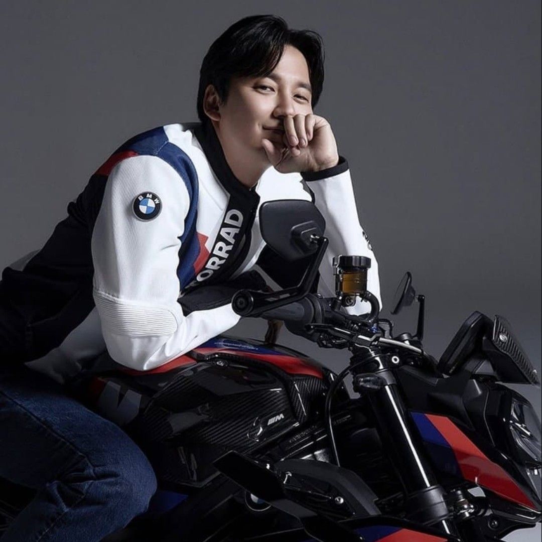 Recent activity shot of Kim Namgil
