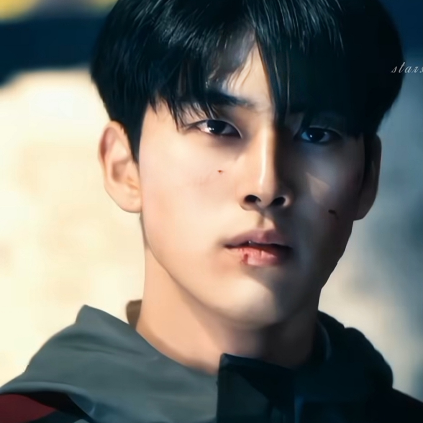 Behind-the-scenes cut of Hong Mingi