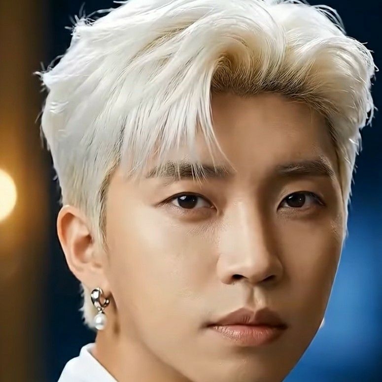 Recent activity shot of Lim Youngwoong