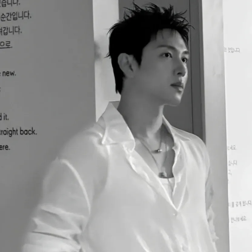 Latest photo of Yim Siwan