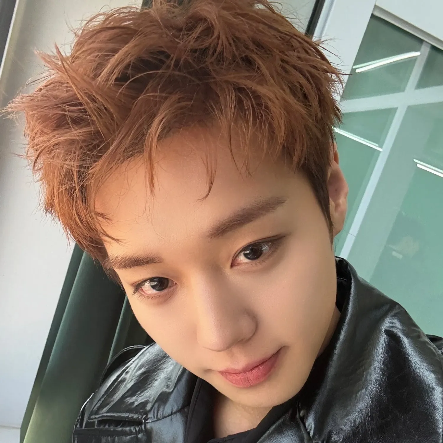 Behind-the-scenes cut of Park Jihoon
