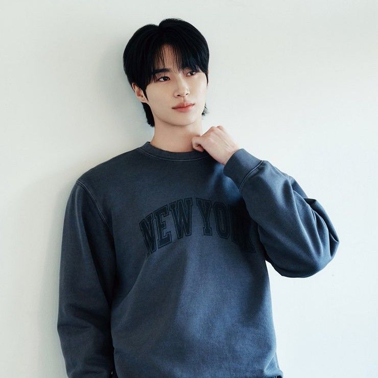 Latest photo of Byeon Wooseok