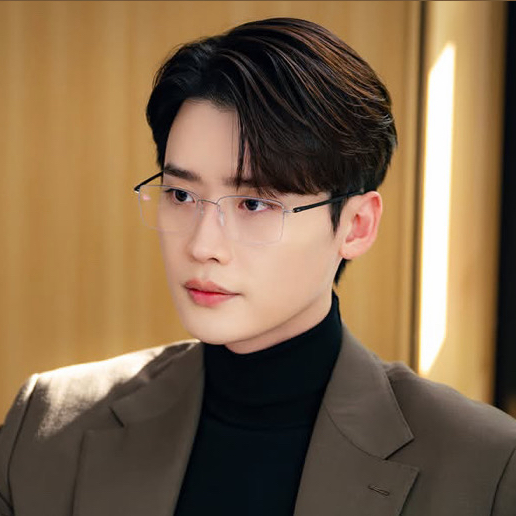 A moment captured by a fan of Lee Jongsuk