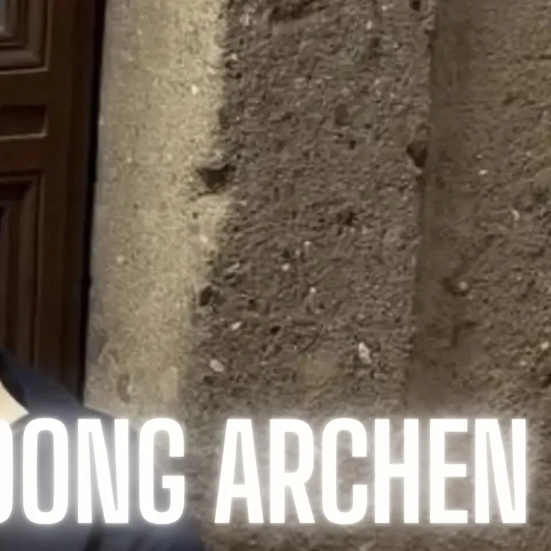 A moment captured by a fan of Joong Archen Aydin