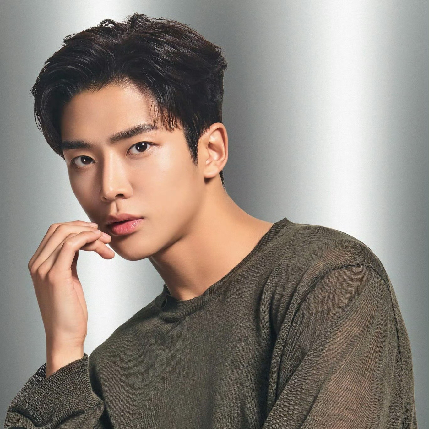 Foto terbaru dari Rowoon