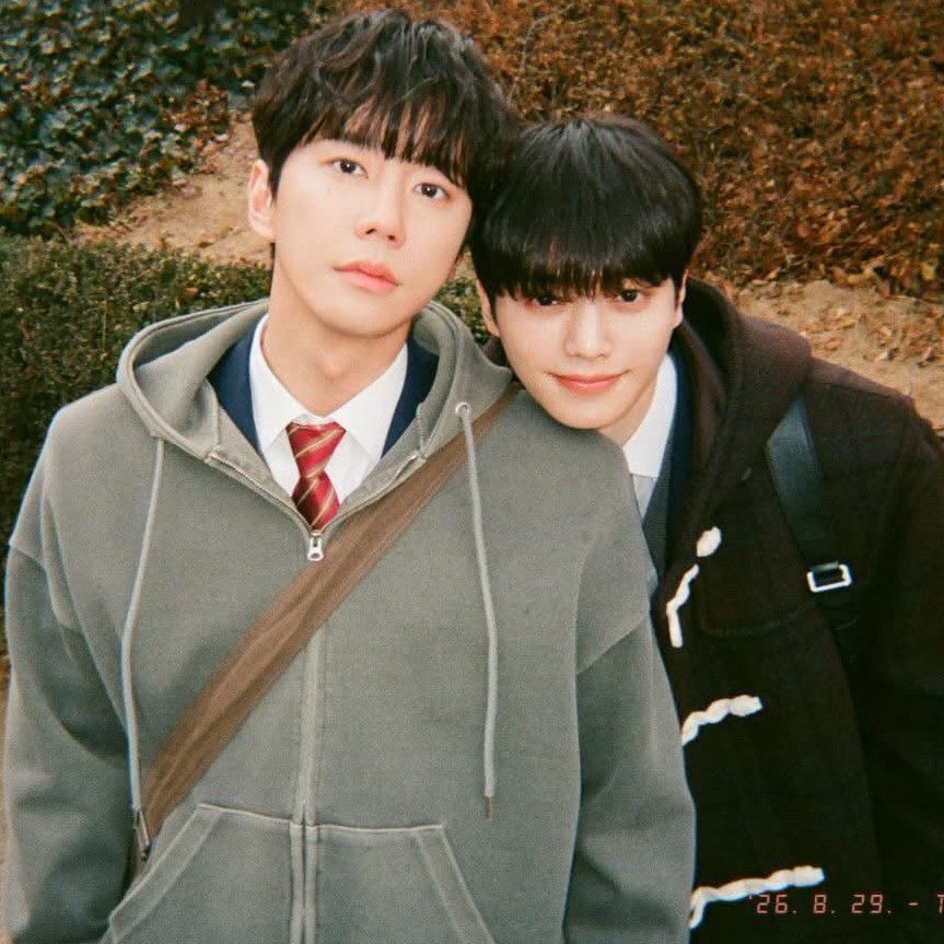 Behind-the-scenes cut of Lee Junyoung