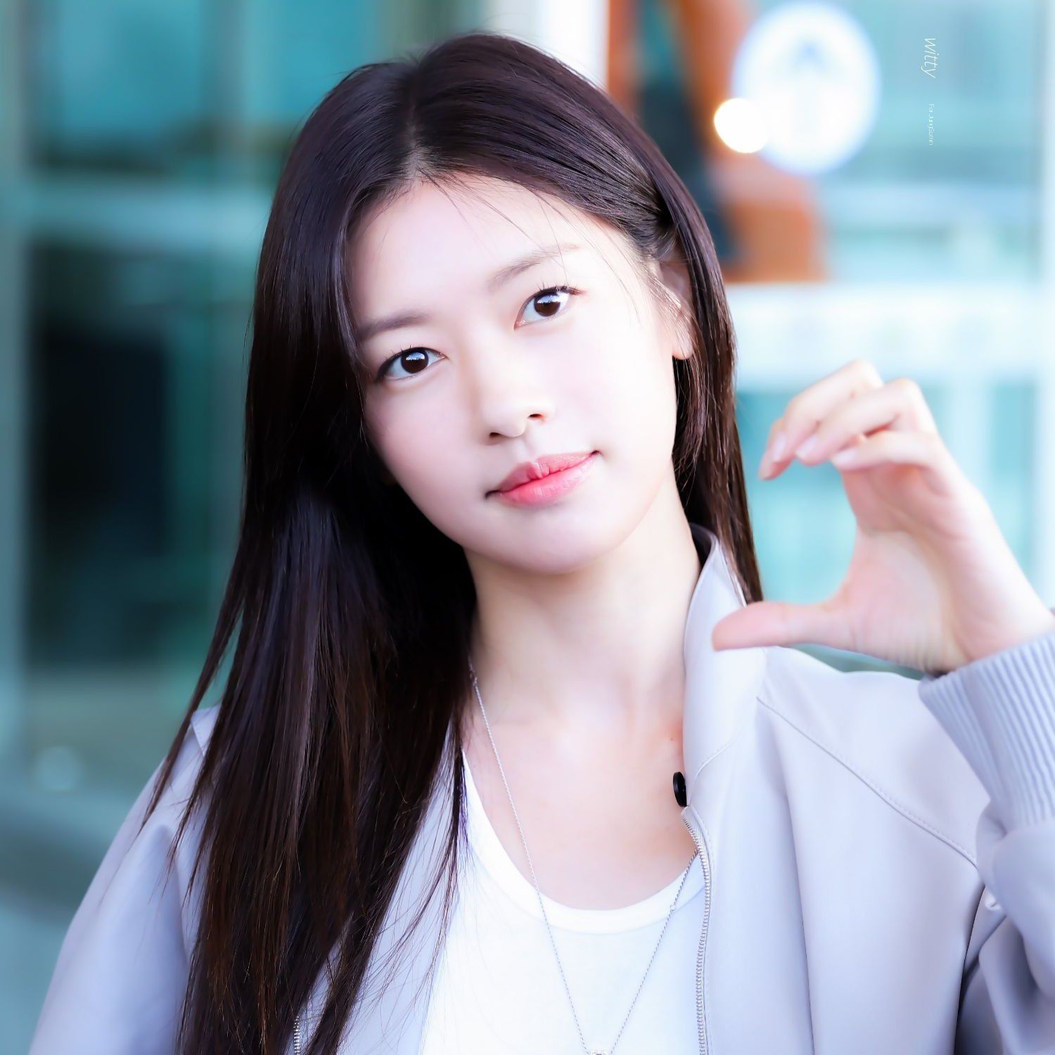 Behind-the-scenes cut of Jung Somin
