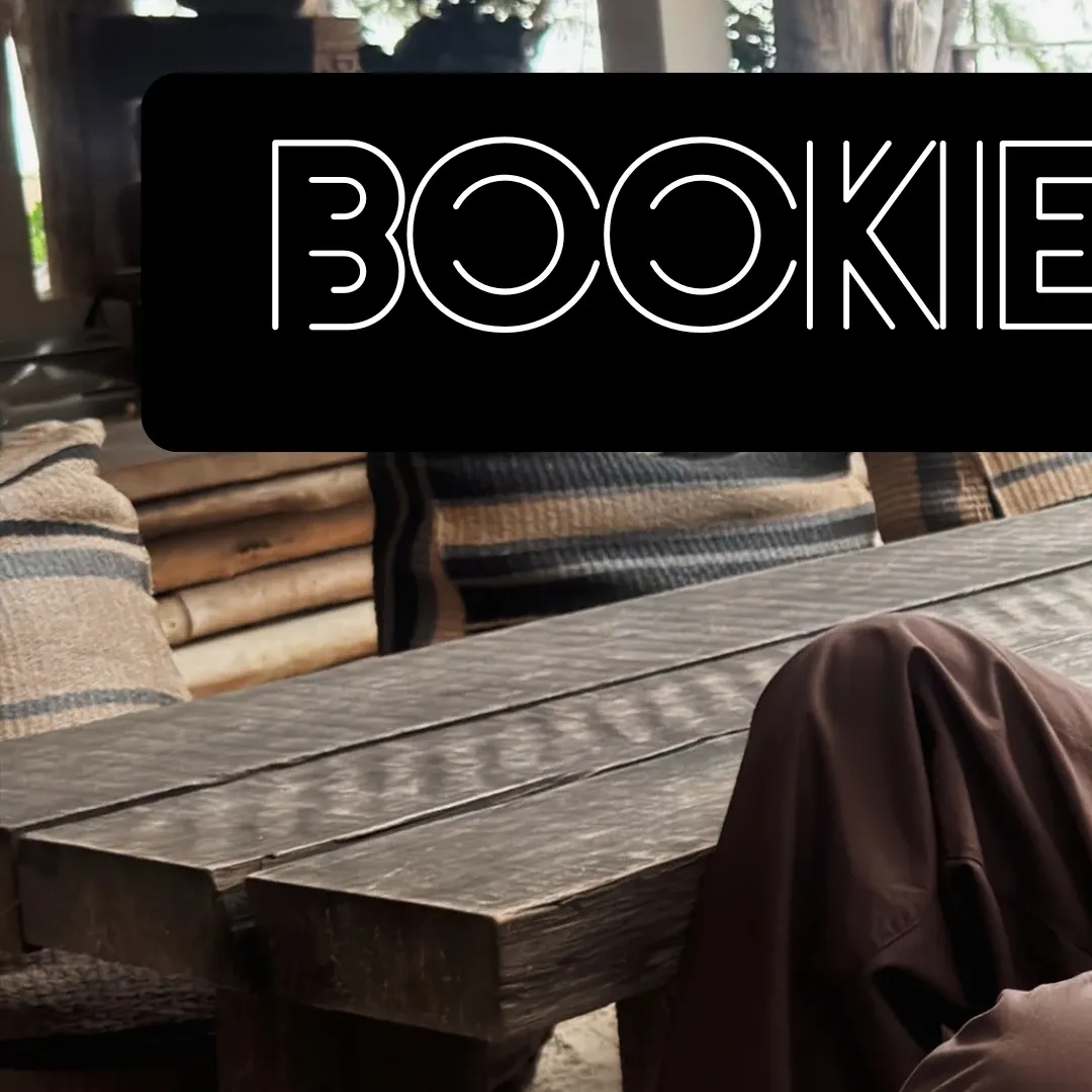 Behind-the-scenes cut of Book Kasidet Plookphol