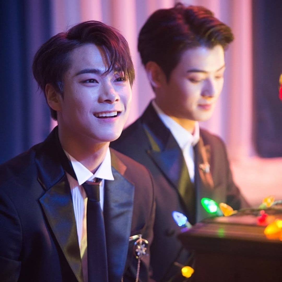 Momen yang diabadikan oleh penggemar Cha Eunwoo