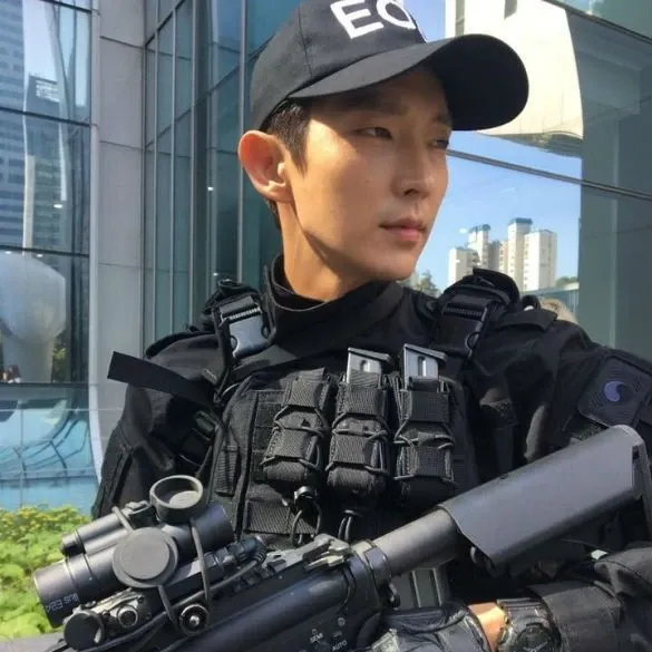 이준기 최근 활동샷