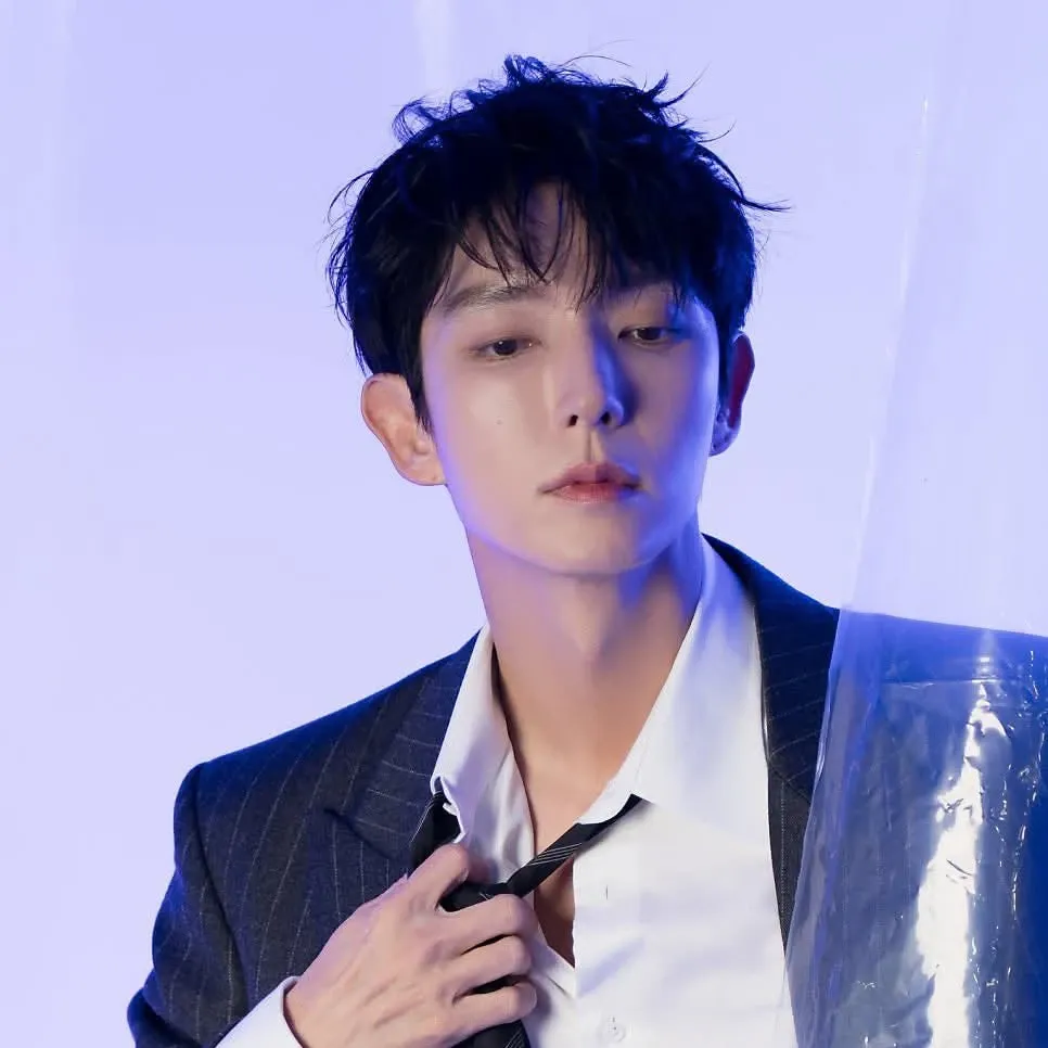 Recent activity shot of Lee Joongi