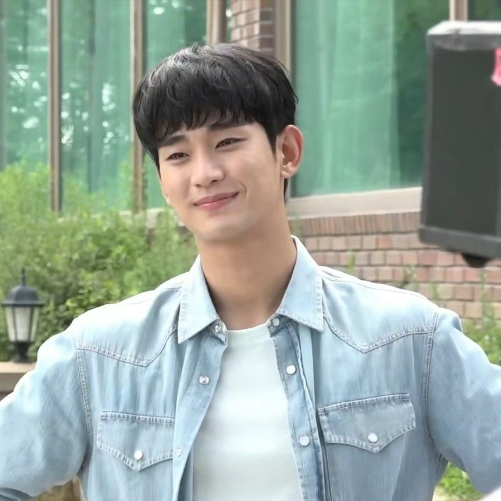 Behind-the-scenes cut of Kim Soohyun