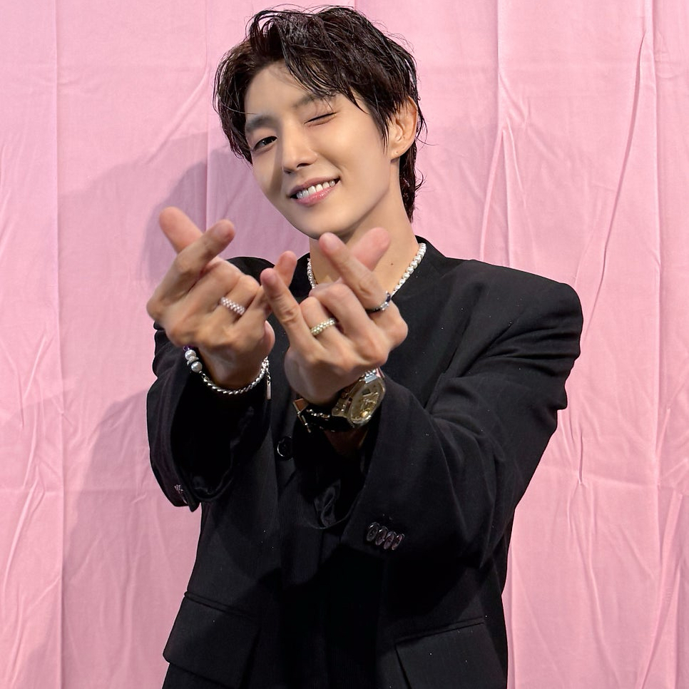 A moment captured by a fan of Lee Joongi