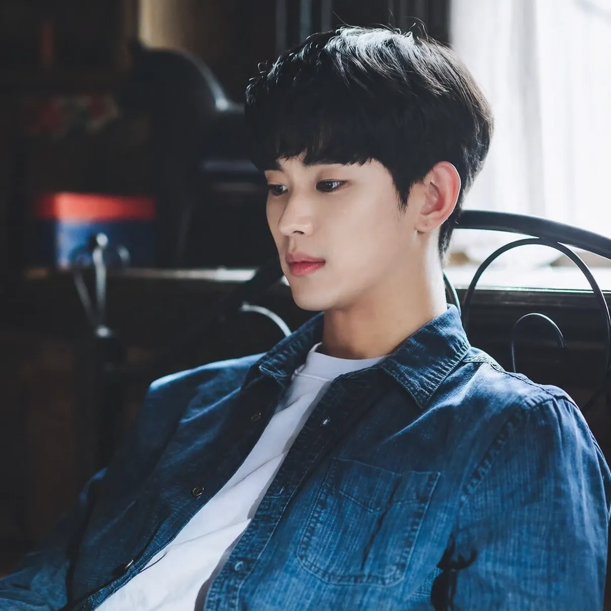 A moment captured by a fan of Kim Soohyun