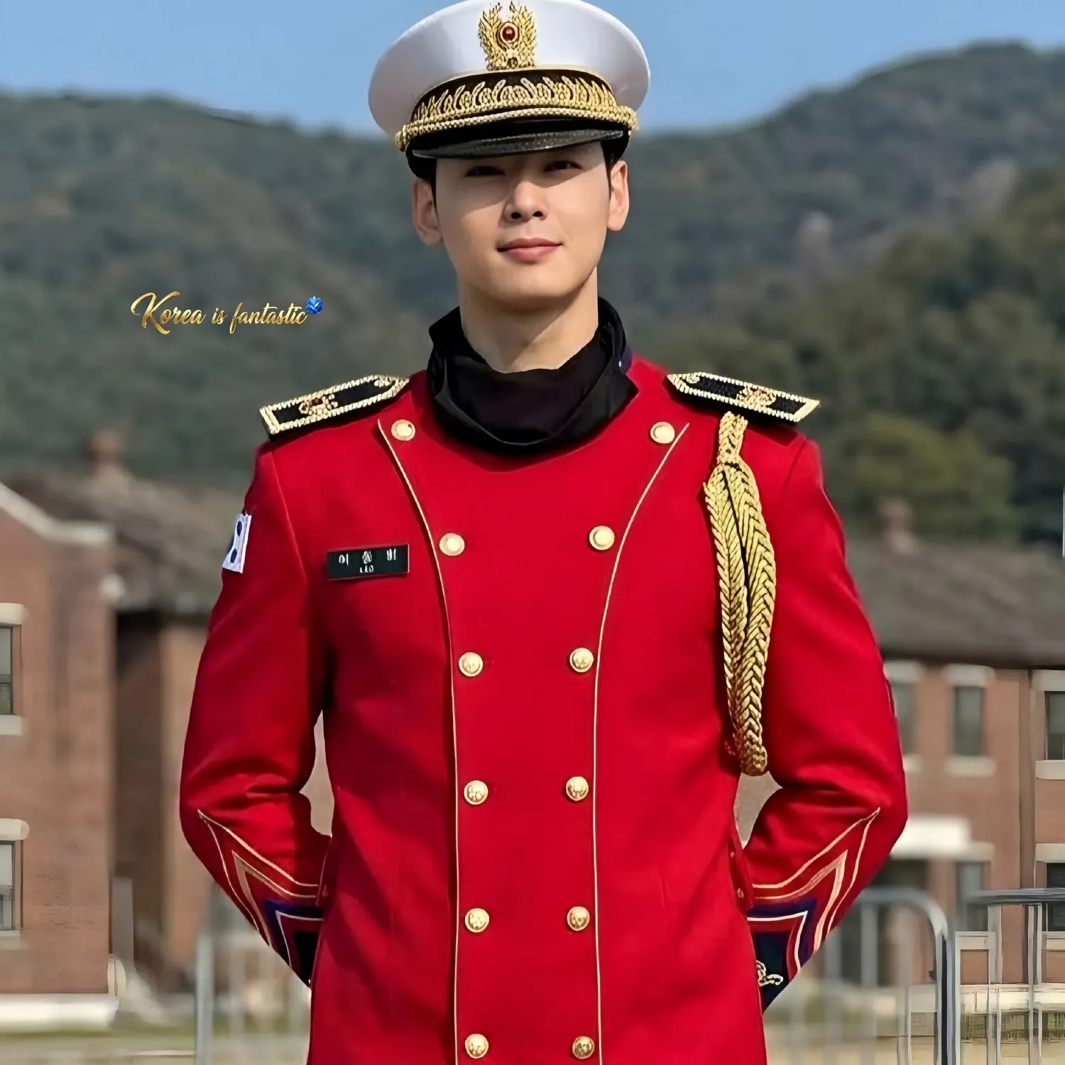 Behind-the-scenes cut of Cha Eunwoo