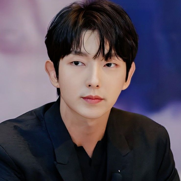 Latest photo of Lee Joongi