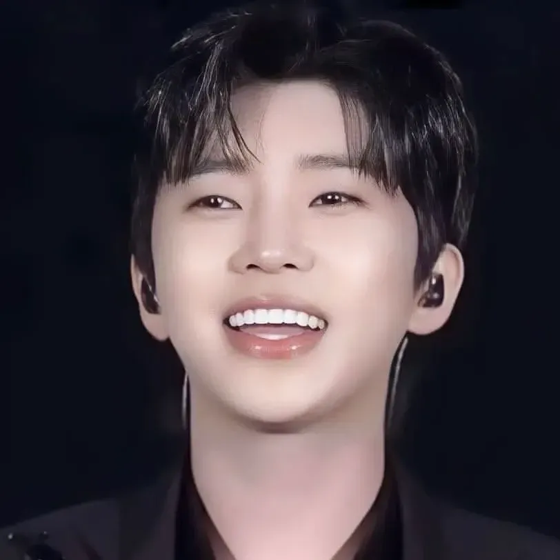 粉丝拍下的林英雄瞬间