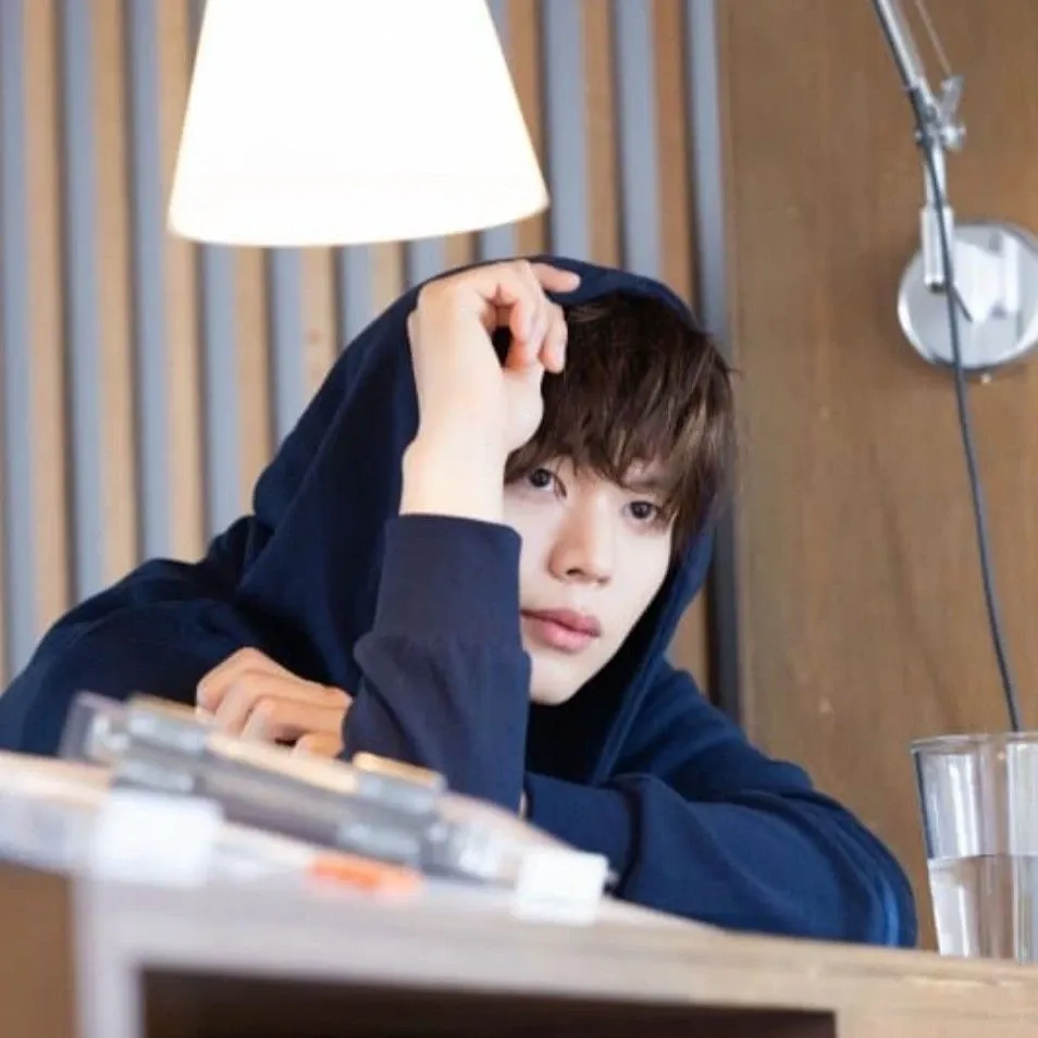 Behind-the-scenes cut of Yook Sungjae