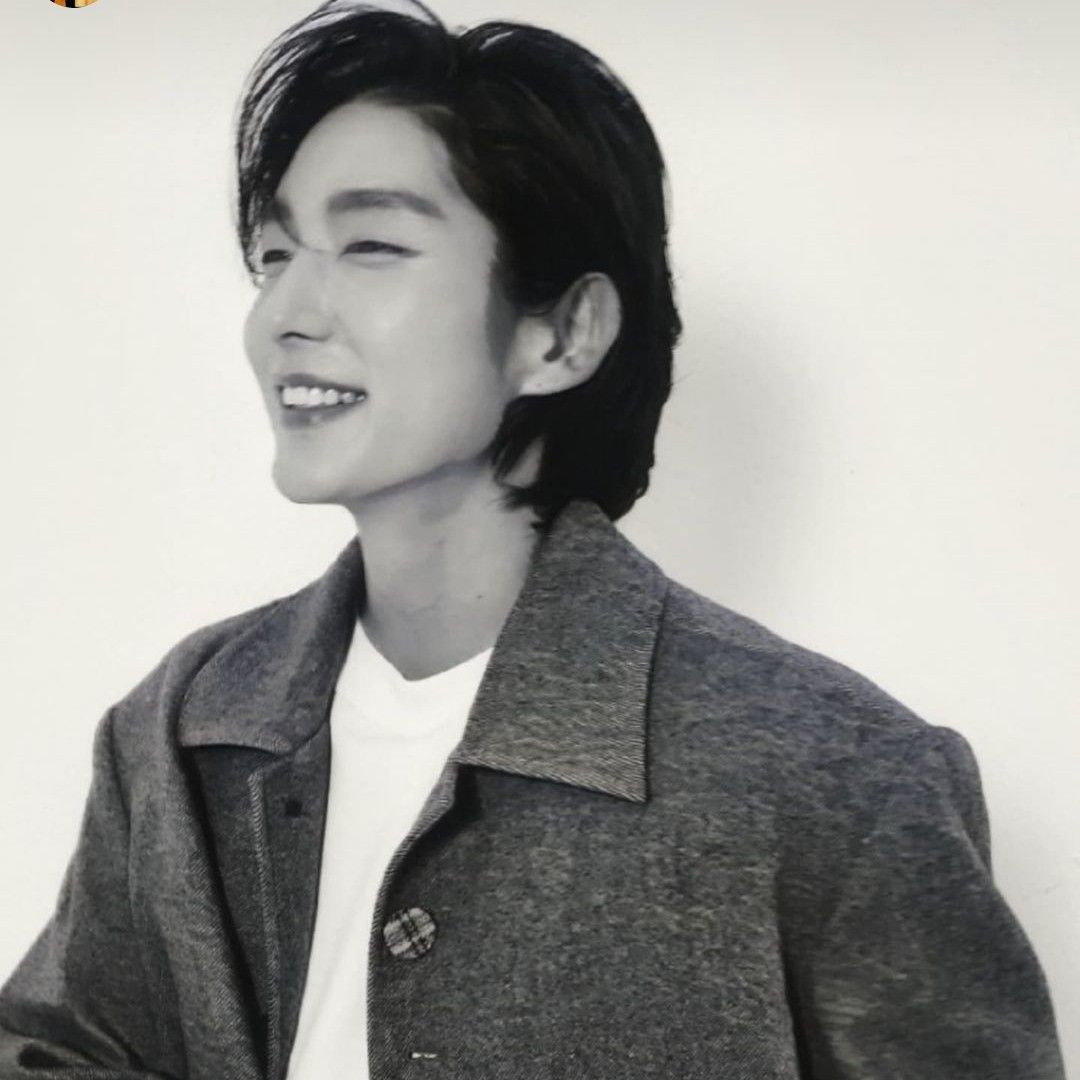 Latest photo of Lee Joongi