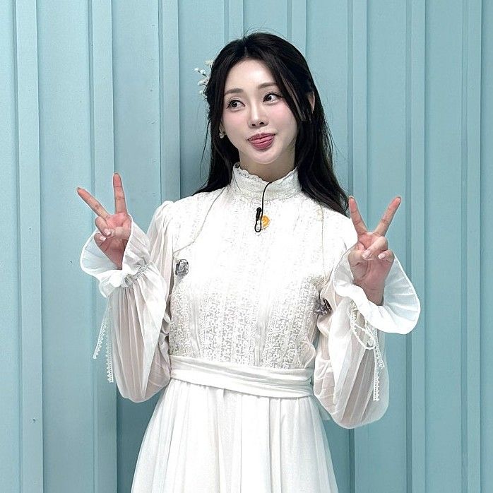 홍지윤의 비하인드 컷