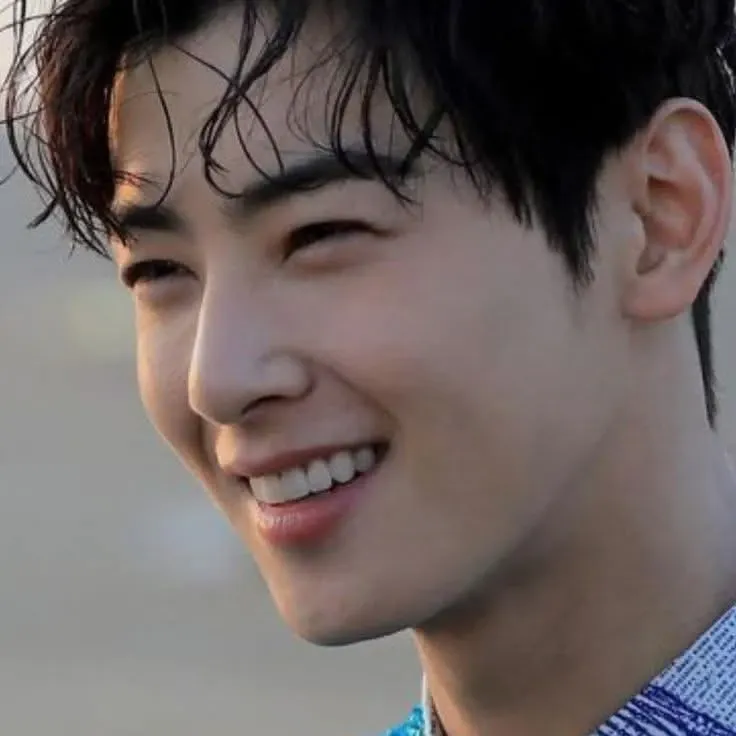 Latest photo of Cha Eunwoo