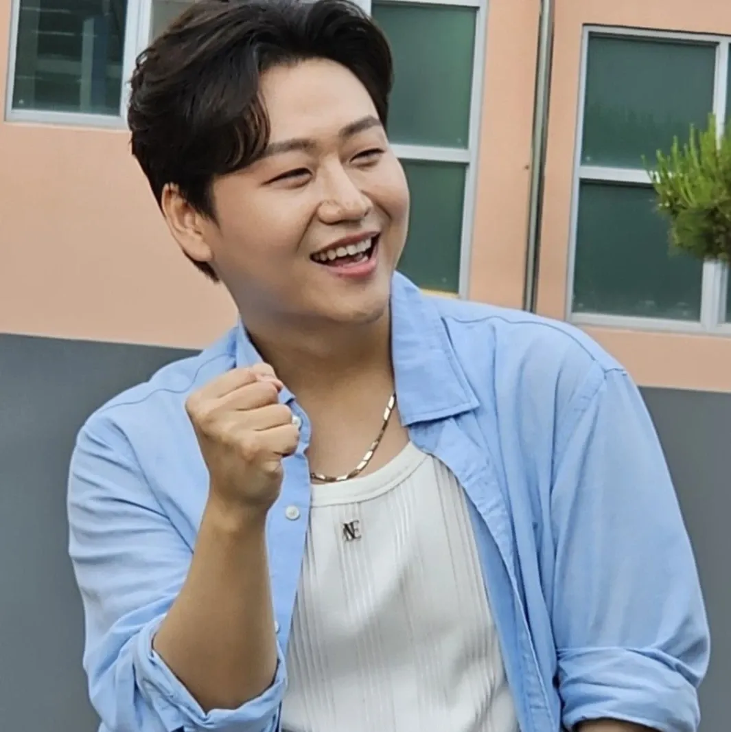 Behind-the-scenes cut of Min Soohyun