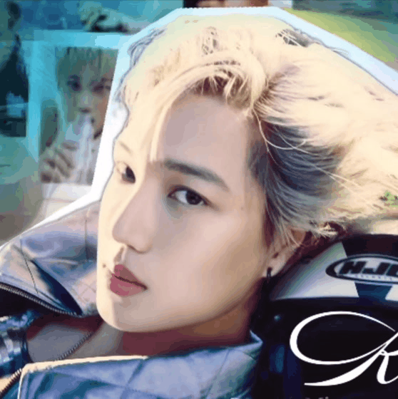 카이 최근 활동샷