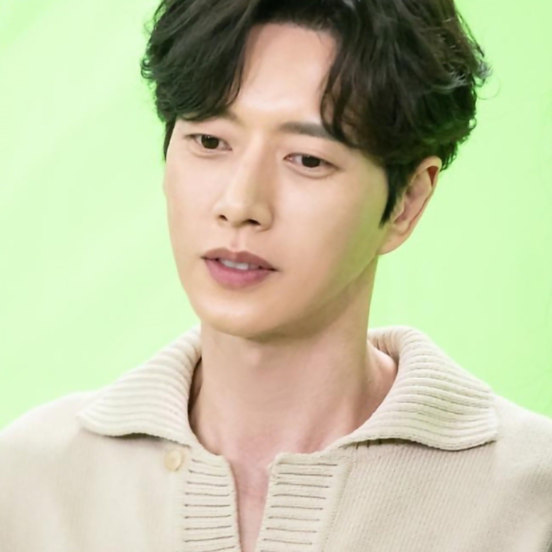 Behind-the-scenes cut of Park Haejin