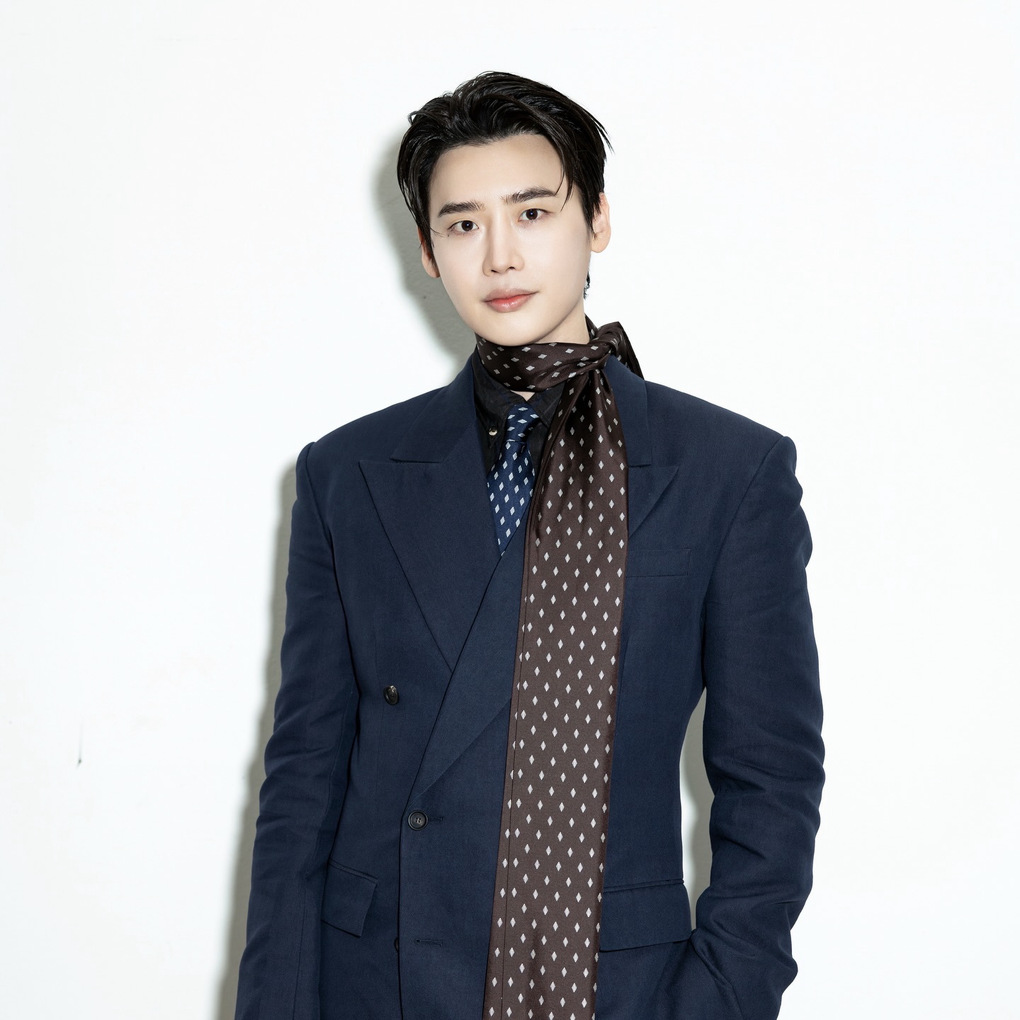 Latest photo of Lee Jongsuk