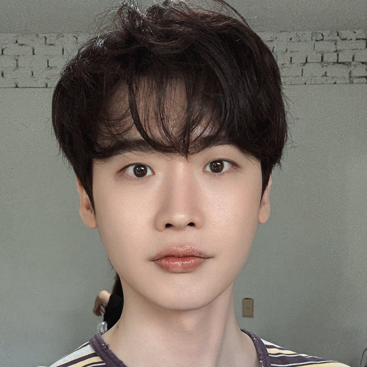 Recent activity shot of Lee Jongsuk