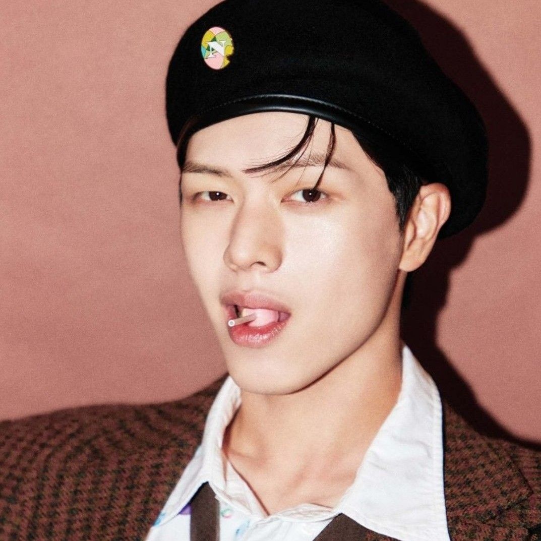 Behind-the-scenes cut of Yook Sungjae