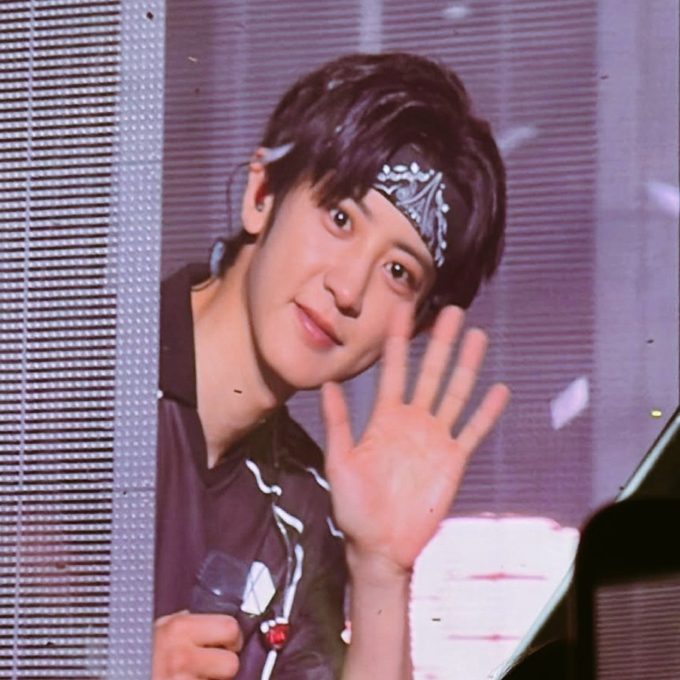 Recent activity shot of Chanyeol