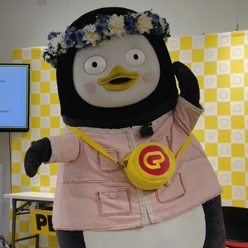 ペンスの最近の活動ショット