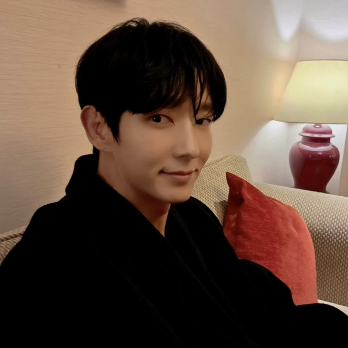 Latest photo of Lee Joongi
