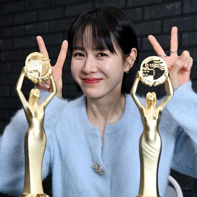 손예진 최근 활동샷