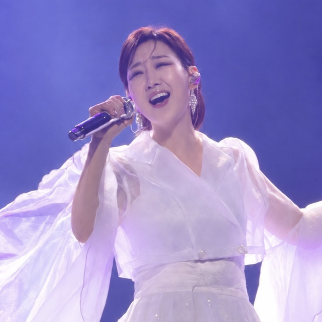 Recent activity shot of Jang Yoonjeong